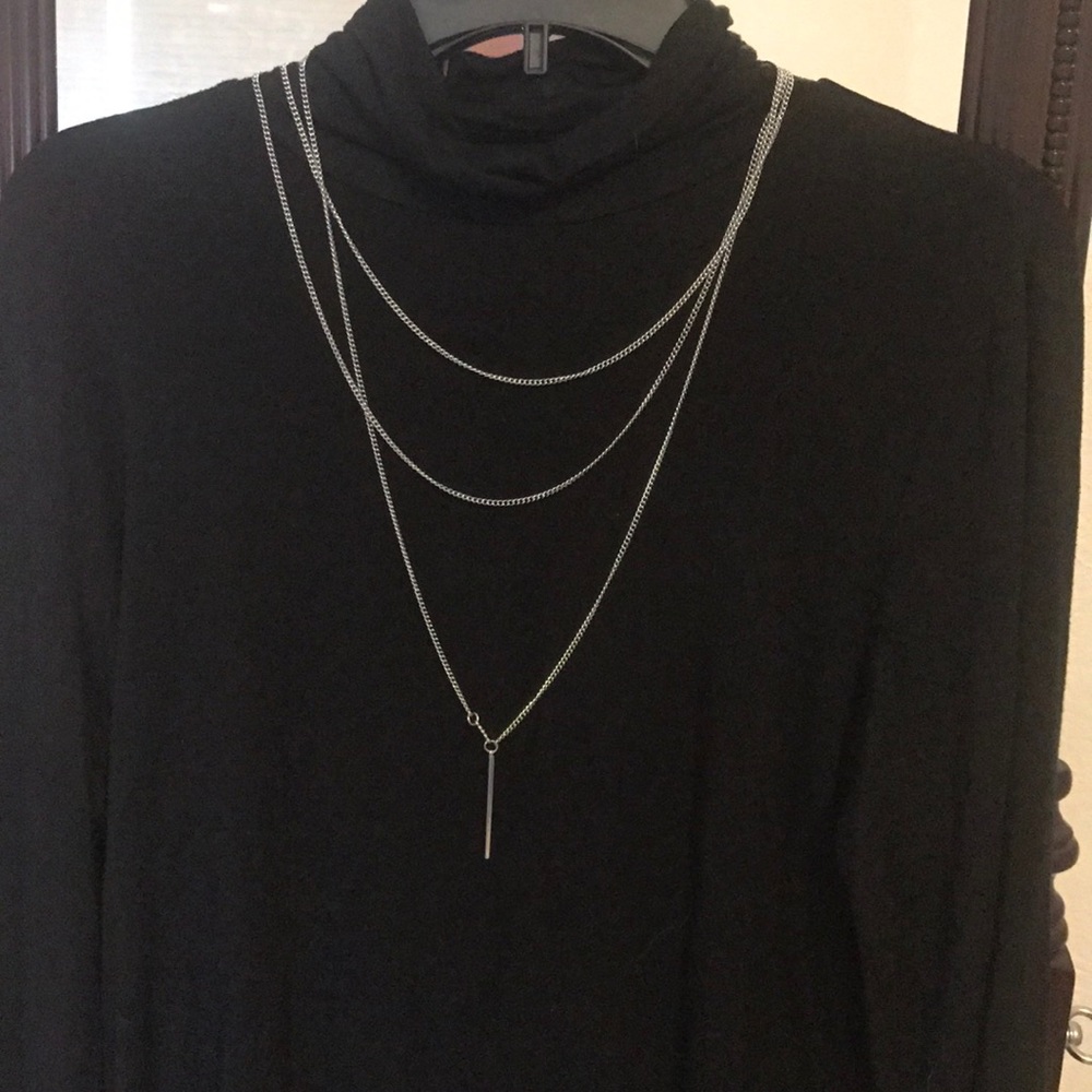 Great silver colored necklace